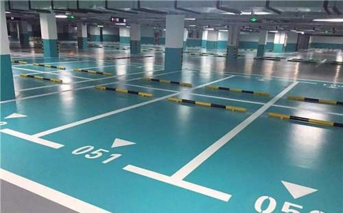 化隆化隆环氧地坪中涂：构筑坚固地面的关键环节